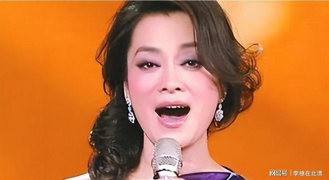 62岁毛阿敏放弃260亿遗产展现真正人间清醒生活态度(图3)