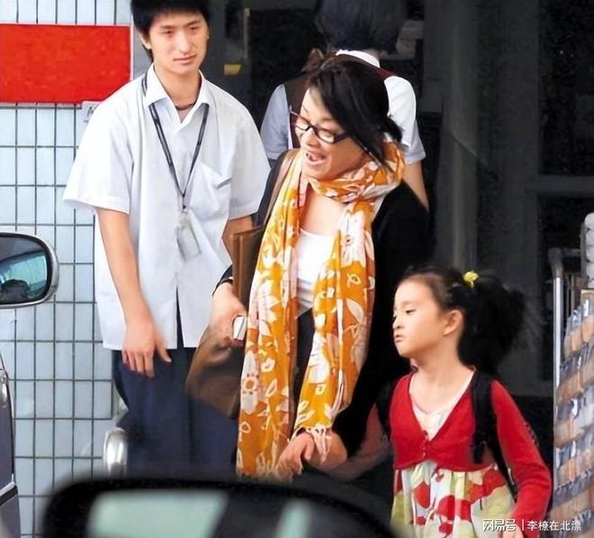 62岁毛阿敏放弃260亿遗产展现真正人间清醒生活态度(图15)