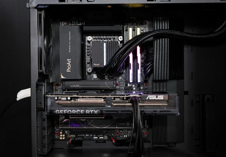 华硕TRX50主板首秀 多款ProArt、WS主板赋能BIRTV2025(图9)