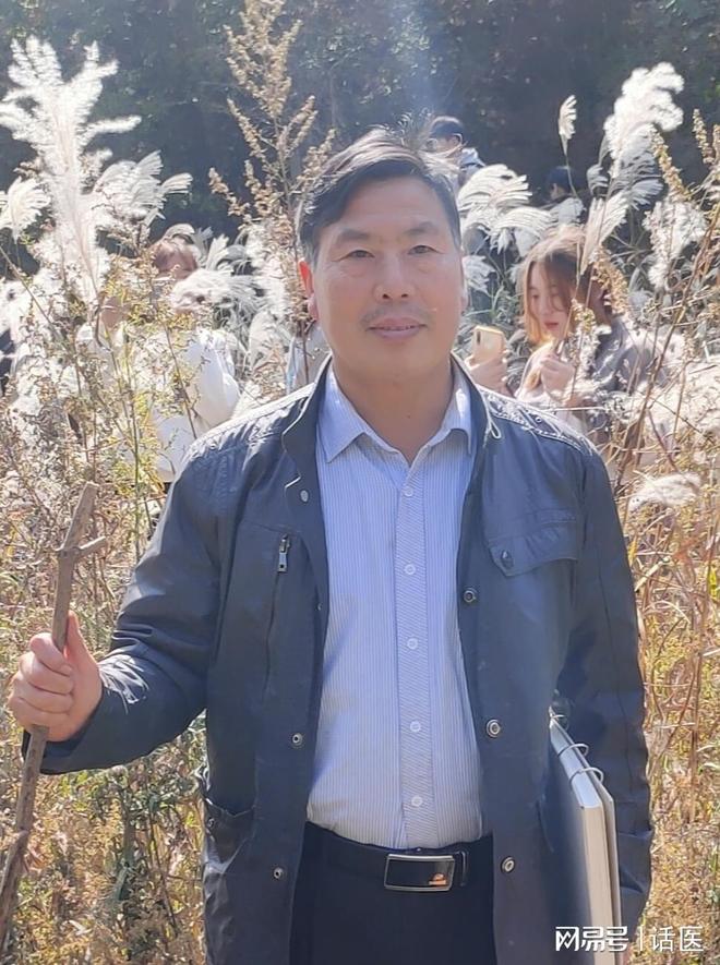 唐中有：深耕父亲山文化绘就艺术与社会贡献的精彩篇章(图1)
