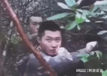 我军2名战士被印军包围用牙齿咬住手榴弹不屈画面令人落泪(图1)