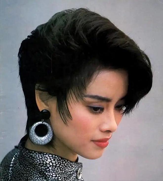 放弃争夺数亿遗产带着女儿远走美国如今才知道她有多明智(图4)