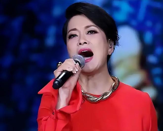 放弃争夺数亿遗产带着女儿远走美国如今才知道她有多明智(图10)