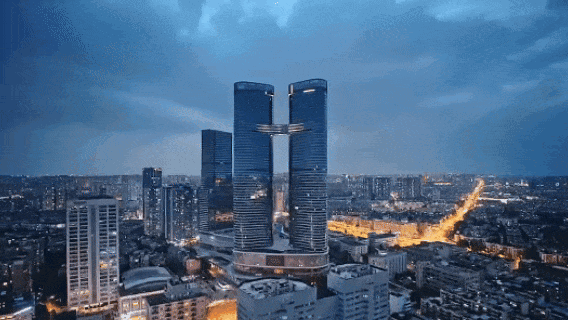 成都「世纪空间」售楼处电话_春节特惠倒计时_热门户型实时上新_最新房价行情解读(图2)