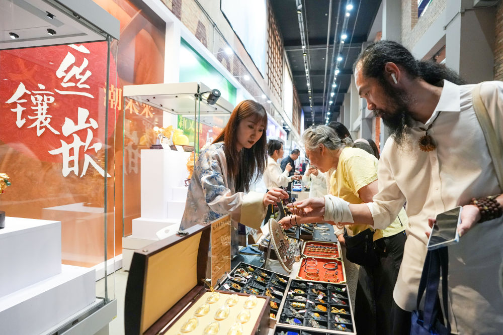 习近平文化思想引领文化传承发展开创新局面(图2)